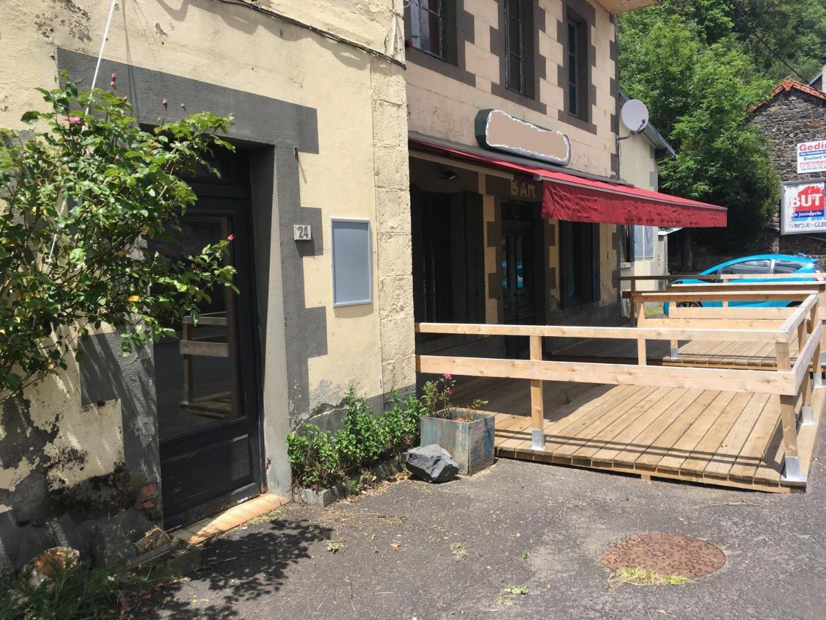 Studio proche de Vulcania et la Bourboule Gelles Extérieur photo